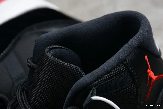 Retro Jordan 11 (2012) 378037-010 Bred Air 1217